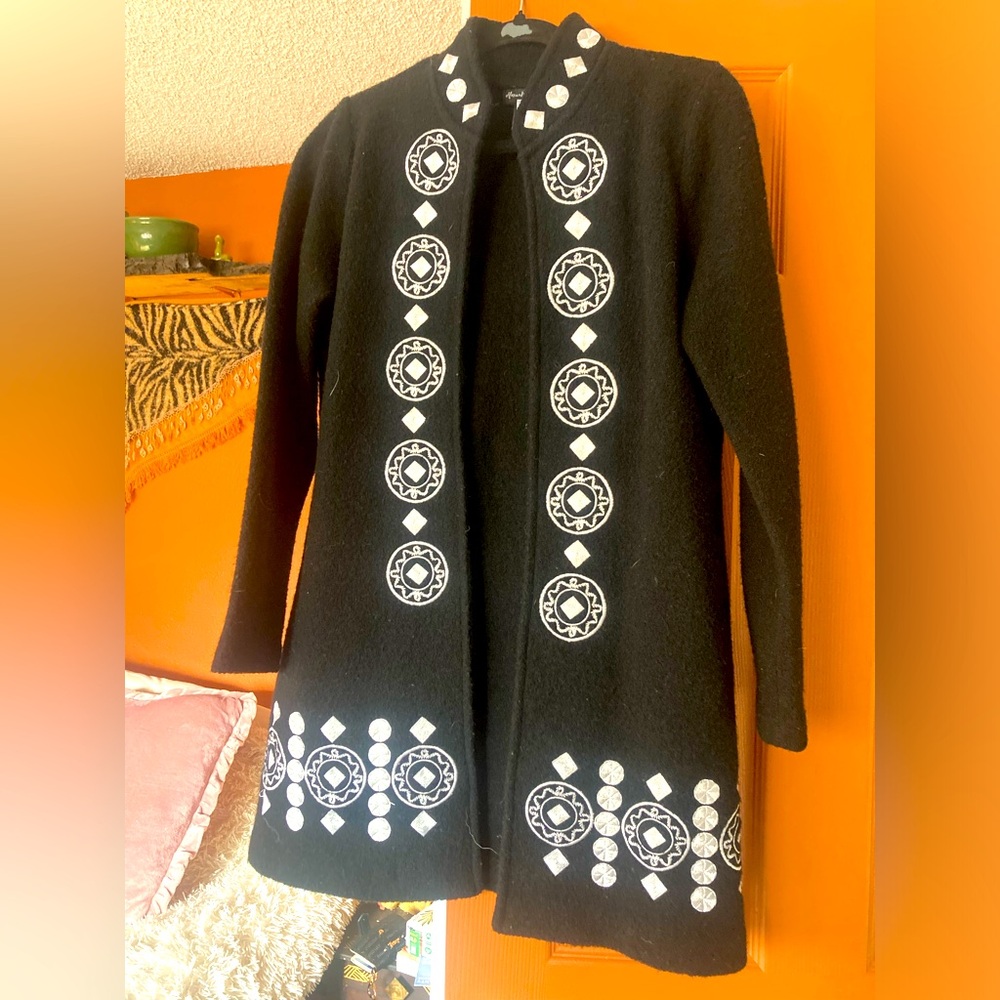 Black felt embroidered coat